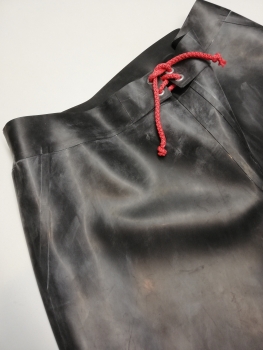 Kurze Latex Hose ( Mit Schnürung )